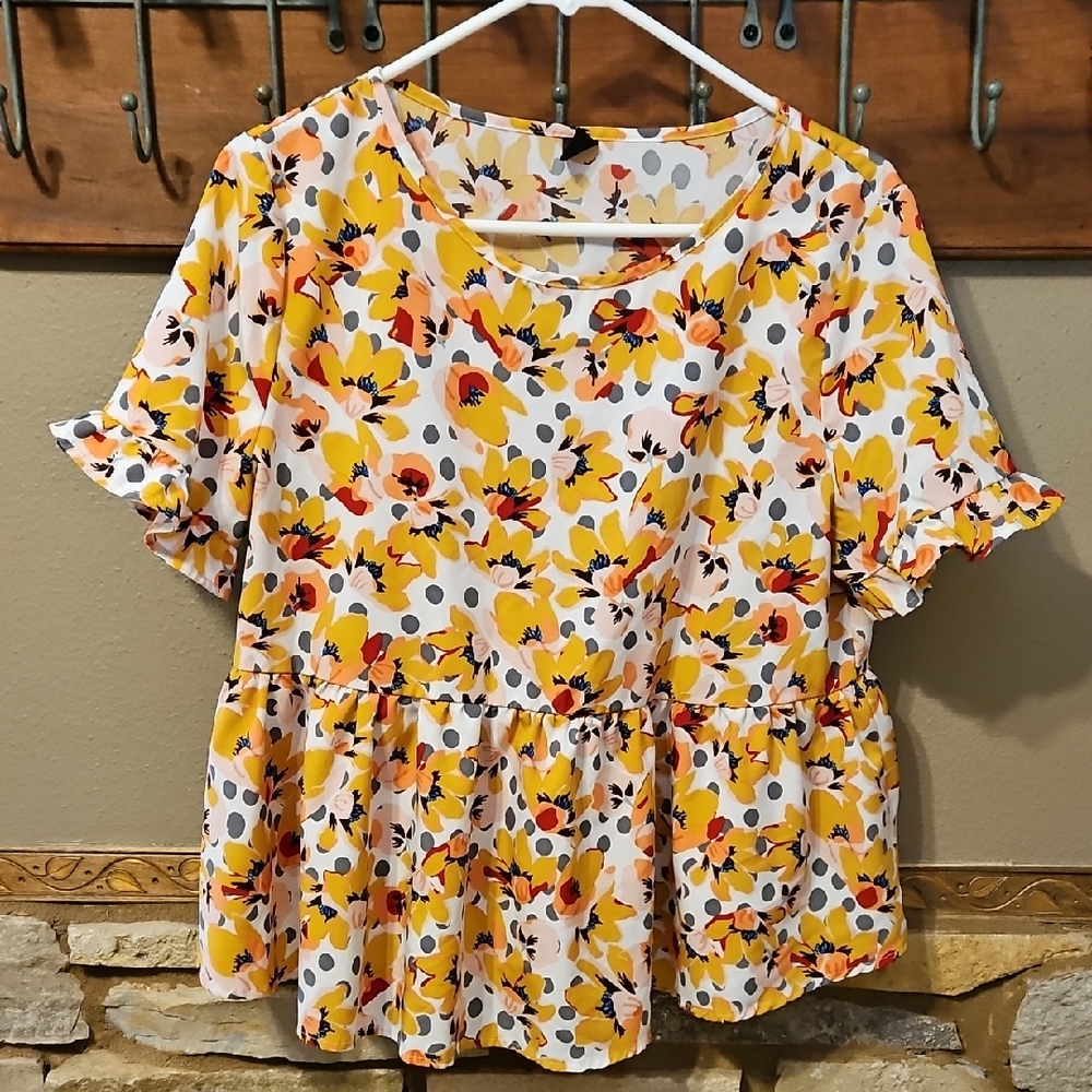 SHEIN Floral Ruffle Short Sleeve Top Size Large